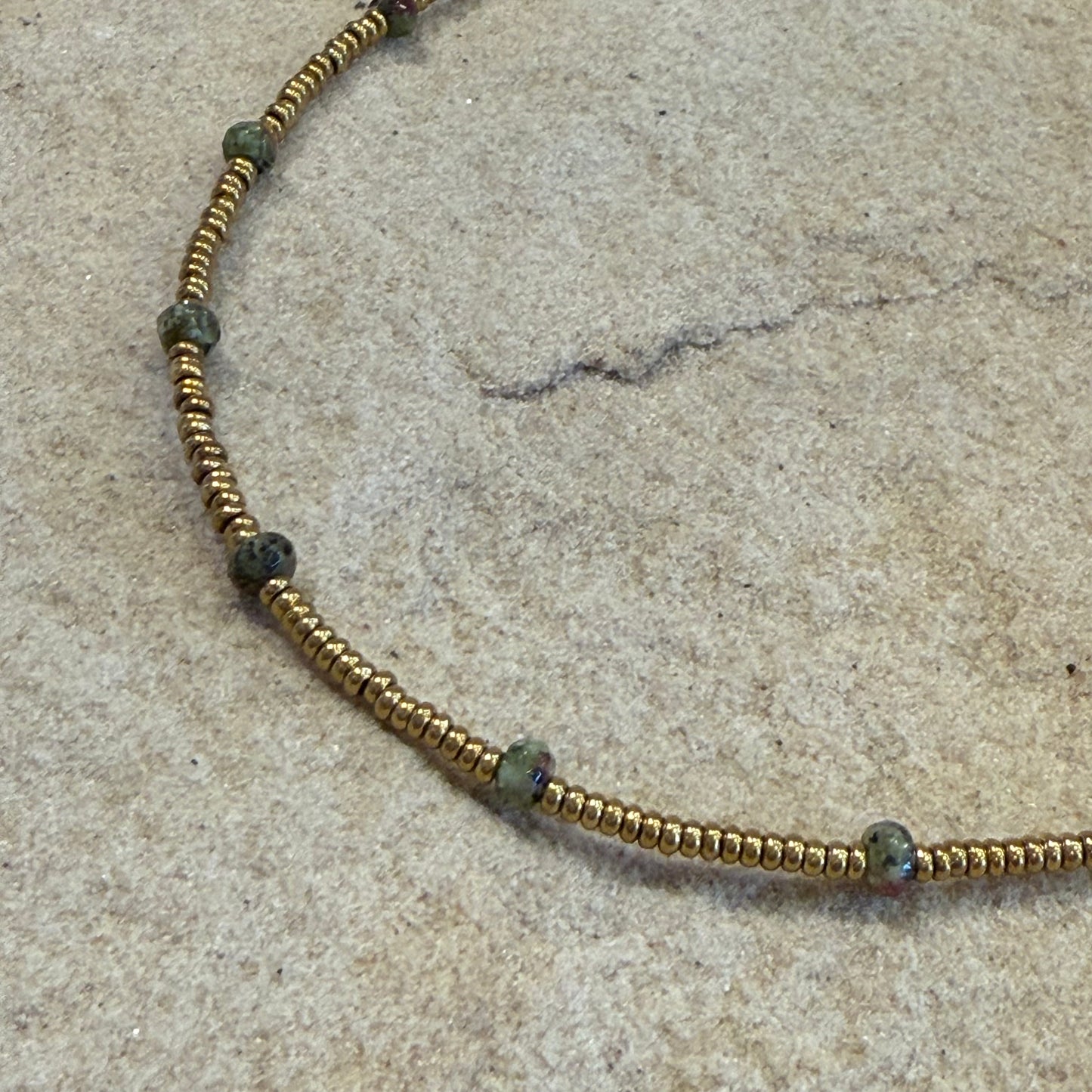 Collar Hematite y Jade Malasia