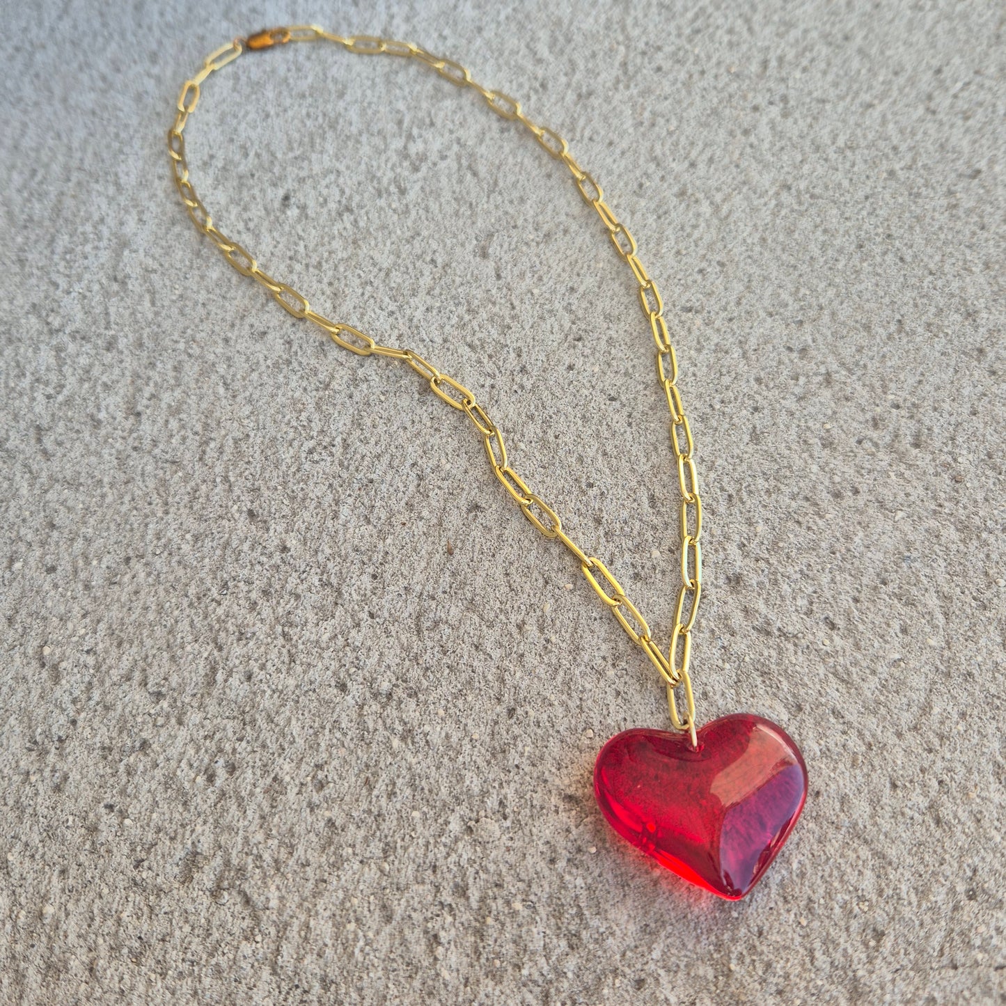 Collar corazón rojo