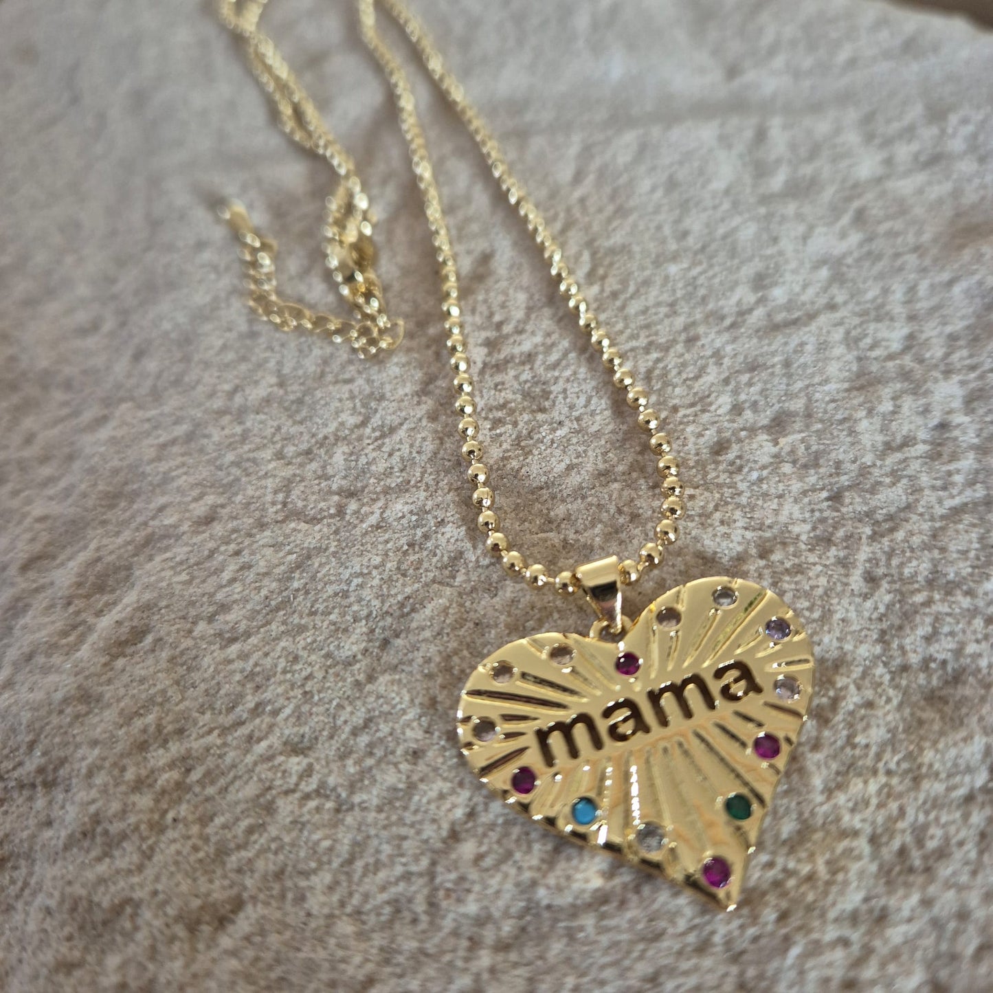 Collar Corazón Mamá