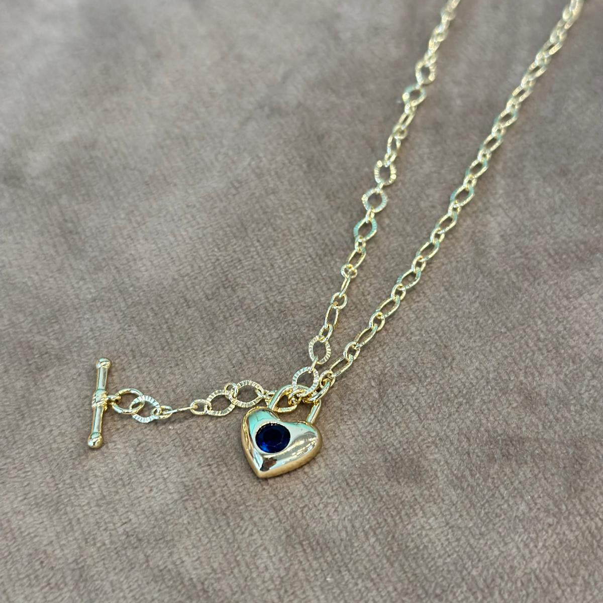 Collar corazón centro azul